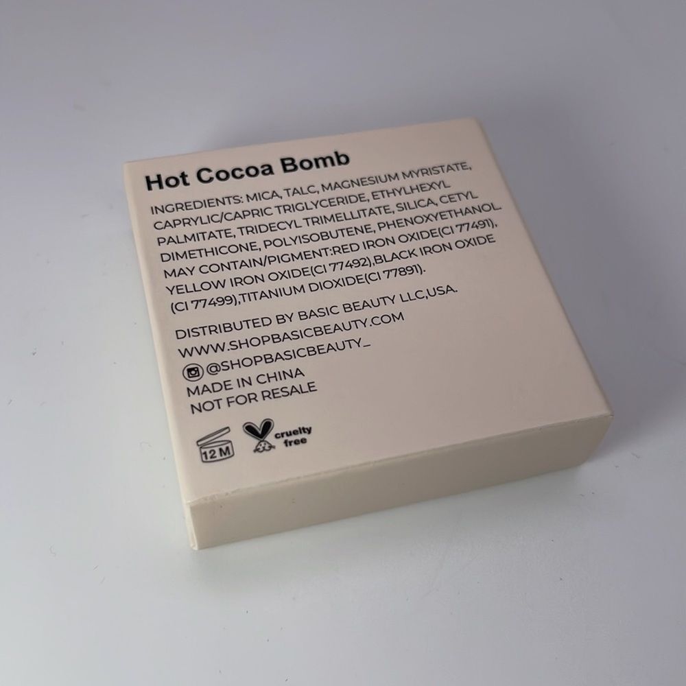 NIB BASIC BEAUTY Hot Cocoa Bomb Eyeshadow Quad - Picture 3 of 3